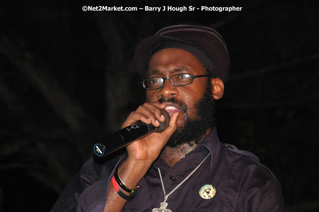 Tarrus Riley, Jimmy Riley, and Dwayne Stephensen - Money Cologne Promotions in association with "British Link Up" presents Summer Jam featuring She's Royal Tarrus Riley & Jimmy Riley - Plus Ras Slick, Sham Dawg, and Whiskey Bagio @ Roots Bamboo, Norman Manley Boulevard, Negril, Jamaica W.I. - Backed up Dean Fraser & The Hurricanne Band - MC Barry G and Rev. BB - July 25, 2007 - Negril Travel Guide.com, Negril Jamaica WI - http://www.negriltravelguide.com - info@negriltravelguide.com...!