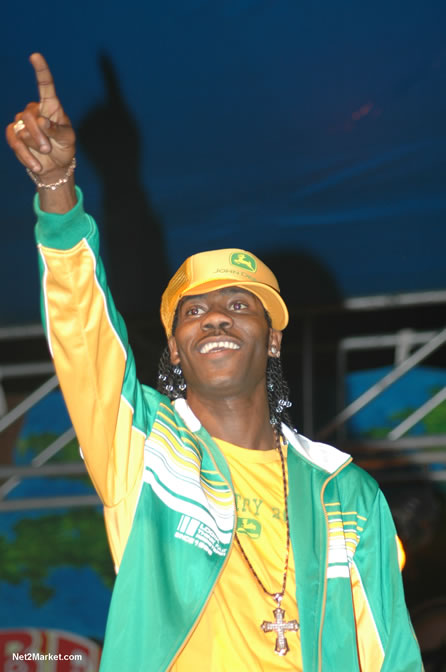 Beenie Man - Spring Break 2005 -  6th Anniversary - All Day - All Night - Photo Gallery - Sunday, March 13th - Long Bay Beach, Negril Jamaica - Negril Travel Guide, Negril Jamaica WI - http://www.negriltravelguide.com - info@negriltravelguide.com...!
