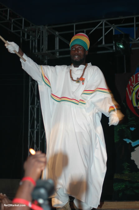 Fantan Mojah - Spring Break 2005 -  6th Anniversary - All Day - All Night - Photo Gallery - Sunday, March 13th - Long Bay Beach, Negril Jamaica - Negril Travel Guide, Negril Jamaica WI - http://www.negriltravelguide.com - info@negriltravelguide.com...!