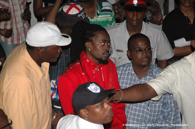 Beenie Man - Red Stripe Reggae Sumfest 2006 - Stormfront - The Blazing Dance Hall Night - Thursday, July 20, 2006 - Catherine Hall Venue - Montego Bay, Jamaica - Negril Travel Guide, Negril Jamaica WI - http://www.negriltravelguide.com - info@negriltravelguide.com...!