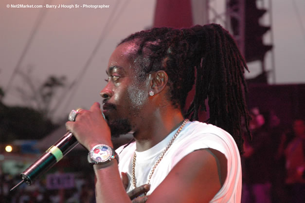 Beenie Man - Red Stripe Reggae Sumfest 2006 - Stormfront - The Blazing Dance Hall Night - Thursday, July 20, 2006 - Catherine Hall Venue - Montego Bay, Jamaica - Negril Travel Guide, Negril Jamaica WI - http://www.negriltravelguide.com - info@negriltravelguide.com...!