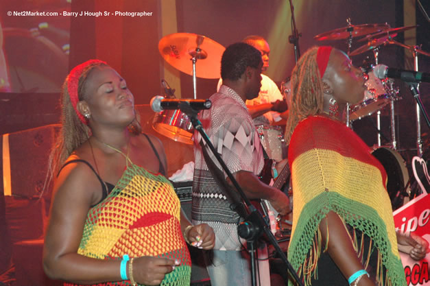Mackie Conscious - Ignition - The Internation Fire Blazes - Friday, July 21, 2006 - Montego Bay, Jamaica - Negril Travel Guide, Negril Jamaica WI - http://www.negriltravelguide.com - info@negriltravelguide.com...!