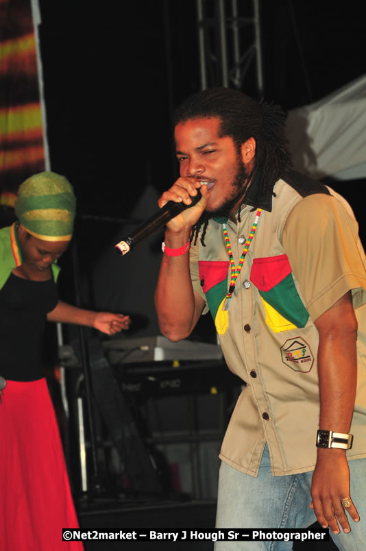 Queen Ifrica @ Unite The People An International Reggae Fest, Featuring: Beres Hammond, Coco T, Queen Ifrica, Khalil, Cameal Davis, Iley Dread, Rochelle, Geoffrey Star, Ras Penco, Kool DeLoy, Otis Gayle, J.McKay, Tiney Winey, Venue at Norman Manley Boulevard, Negril, Westmoreland, Jamaica - Saturday, April 4, 2009 - Photographs by Net2Market.com - Barry J. Hough Sr, Photographer/Photojournalist - Negril Travel Guide, Negril Jamaica WI - http://www.negriltravelguide.com - info@negriltravelguide.com...!