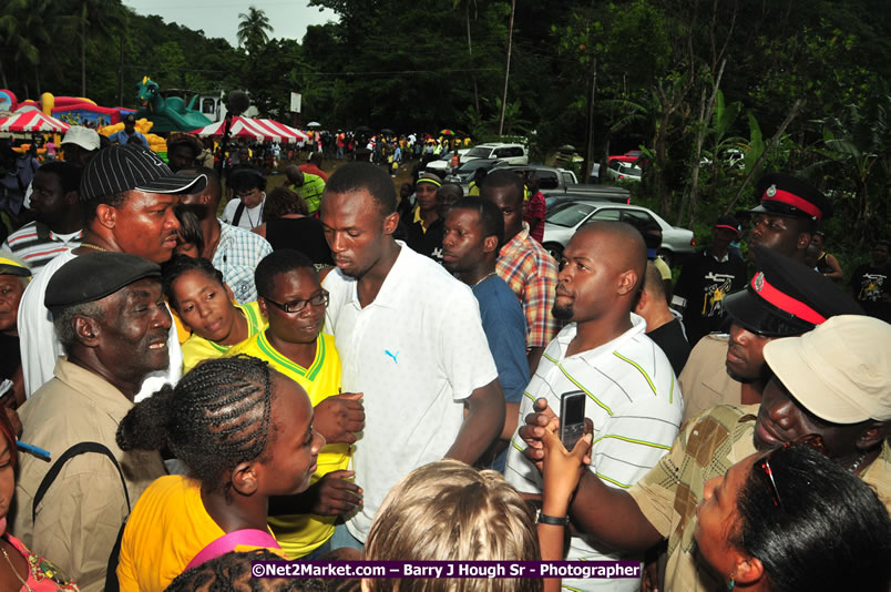 Usain Bolt of Jamaica - The Fastest Man In The World  - Usain Bolt Homecoming Celebrations - Press Conference at the Grand Bahia Principe &amp; Sherwood Content - Waldensia Primary School - Photographs by Net2Market.com - Barry J. Hough Sr. Photojournalist/Photograper - Photographs taken with a Nikon D300 - Negril Travel Guide, Negril Jamaica WI - http://www.negriltravelguide.com - info@negriltravelguide.com...!