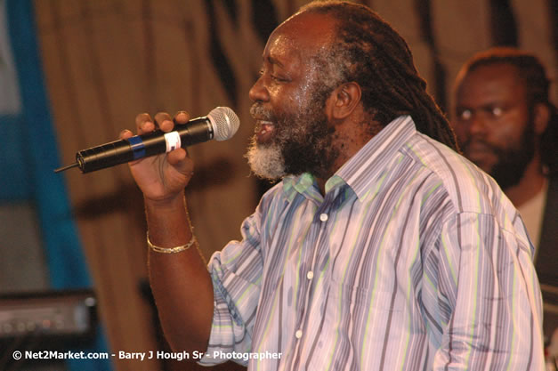 Freddie McGregor @ Western Consciousness 2007 - Presented by King of Kings Productons - Saturday, April 28, 2007 - Llandilo Cultural Centre, Savanna-La-Mar, Westmoreland, Jamaica W.I. - Negril Travel Guide, Negril Jamaica WI - http://www.negriltravelguide.com - info@negriltravelguide.com...!