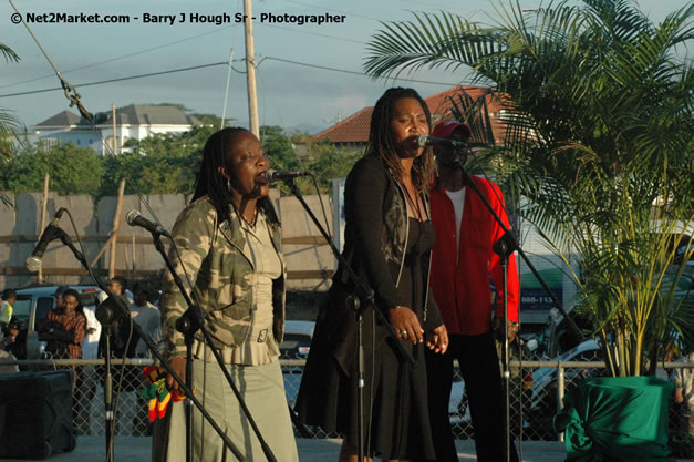 Luciano @ Western Consciousness 2007 - Presented by King of Kings Productons - Saturday, April 28, 2007 - Llandilo Cultural Centre, Savanna-La-Mar, Westmoreland, Jamaica W.I. - Negril Travel Guide, Negril Jamaica WI - http://www.negriltravelguide.com - info@negriltravelguide.com...!