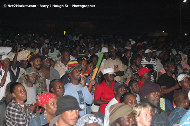 Queen Ifrica @ Western Consciousness 2007 - Presented by King of Kings Productons - Saturday, April 28, 2007 - Llandilo Cultural Centre, Savanna-La-Mar, Westmoreland, Jamaica W.I. - Negril Travel Guide, Negril Jamaica WI - http://www.negriltravelguide.com - info@negriltravelguide.com...!