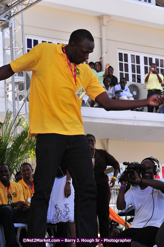 The City of Montego Bay Welcomes Our 2008 Olympians - Western Motorcade - Civic Ceremony - A Salute To Our Beijing Heros - Sam Sharpe Square, Montego Bay, Jamaica - Tuesday, October 7, 2008 - Photographs by Net2Market.com - Barry J. Hough Sr. Photojournalist/Photograper - Photographs taken with a Nikon D300 - Negril Travel Guide, Negril Jamaica WI - http://www.negriltravelguide.com - info@negriltravelguide.com...!