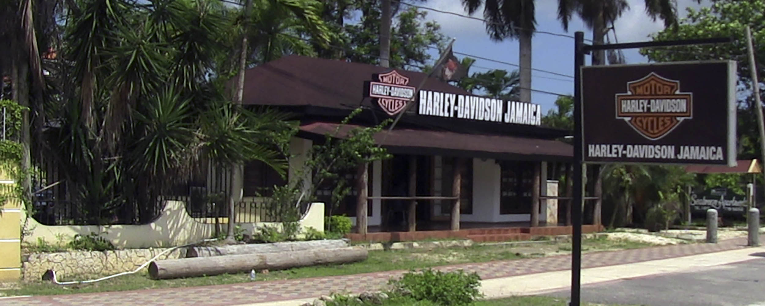 Harley-Davidson - Norman Manley Boulevard - Negril Jamaica