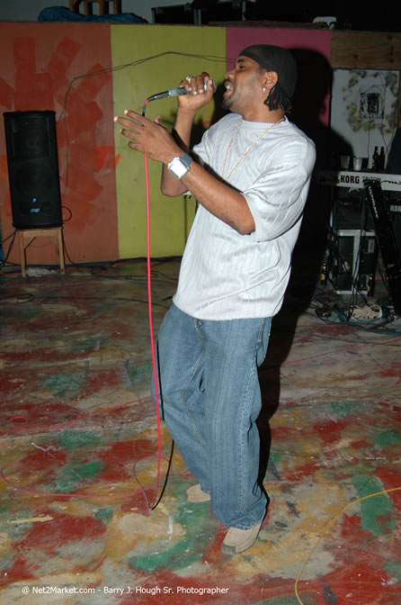 John Holt @ Bourbon Beach - Saturday, January 22, 2006 - Negril Travel Guide, Negril Jamaica WI - http://www.negriltravelguide.com - info@negriltravelguide.com...!