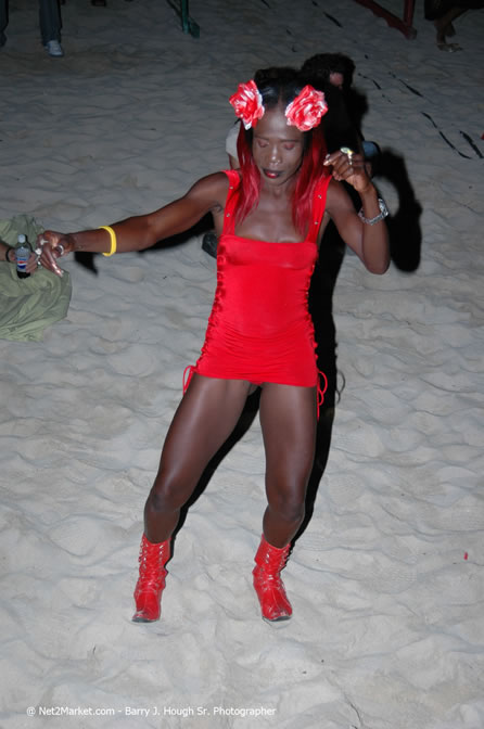 John Holt @ Bourbon Beach - Saturday, January 22, 2006 - Negril Travel Guide, Negril Jamaica WI - http://www.negriltravelguide.com - info@negriltravelguide.com...!