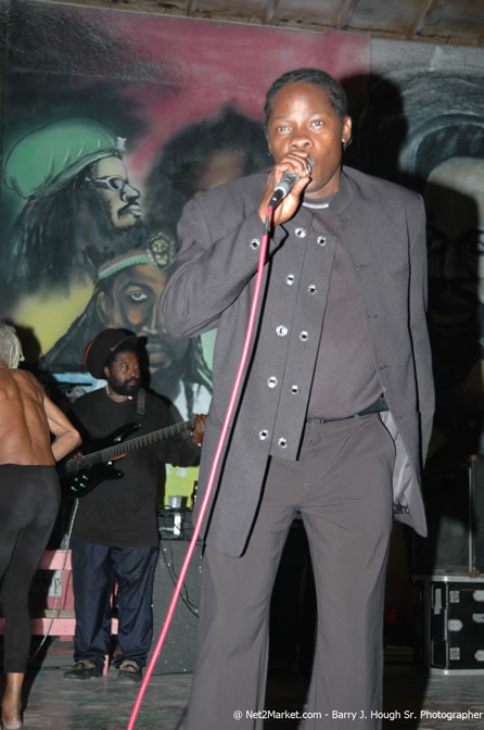 John Holt @ Bourbon Beach - Saturday, January 22, 2006 - Negril Travel Guide, Negril Jamaica WI - http://www.negriltravelguide.com - info@negriltravelguide.com...!