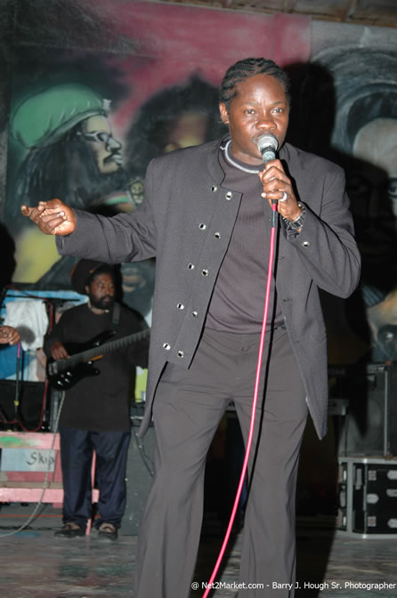 John Holt @ Bourbon Beach - Saturday, January 22, 2006 - Negril Travel Guide, Negril Jamaica WI - http://www.negriltravelguide.com - info@negriltravelguide.com...!