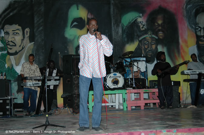 John Holt @ Bourbon Beach - Saturday, January 22, 2006 - Negril Travel Guide, Negril Jamaica WI - http://www.negriltravelguide.com - info@negriltravelguide.com...!