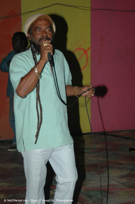 John Holt @ Bourbon Beach - Saturday, January 22, 2006 - Negril Travel Guide, Negril Jamaica WI - http://www.negriltravelguide.com - info@negriltravelguide.com...!