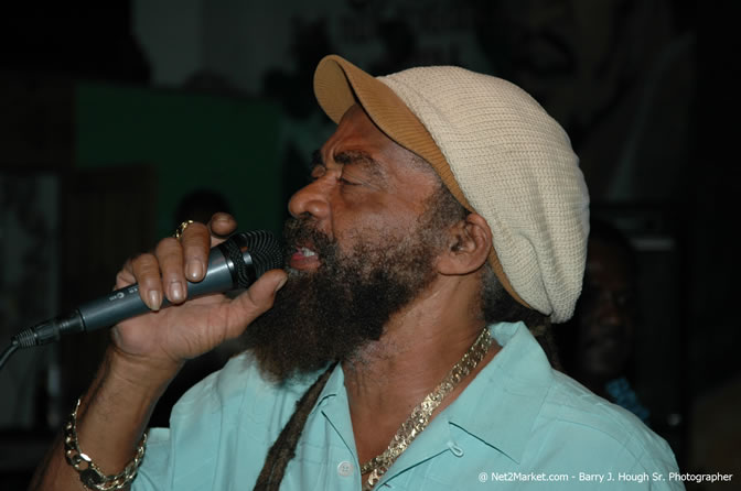 John Holt @ Bourbon Beach - Saturday, January 22, 2006 - Negril Travel Guide, Negril Jamaica WI - http://www.negriltravelguide.com - info@negriltravelguide.com...!
