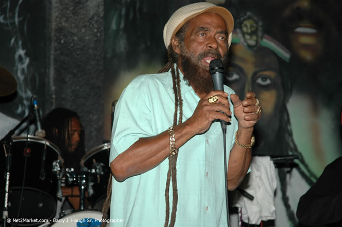 John Holt @ Bourbon Beach - Saturday, January 22, 2006 - Negril Travel Guide, Negril Jamaica WI - http://www.negriltravelguide.com - info@negriltravelguide.com...!