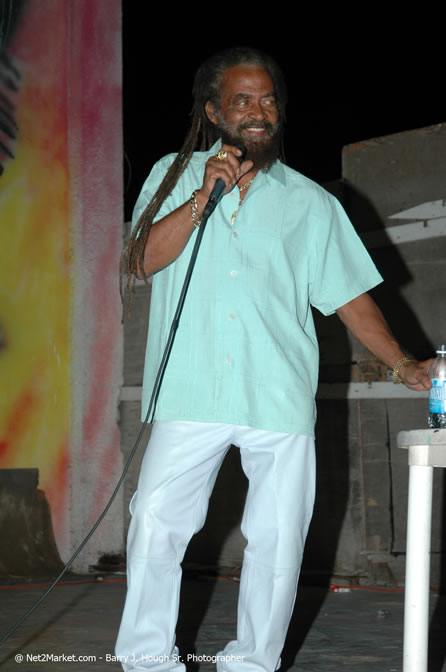 John Holt @ Bourbon Beach - Saturday, January 22, 2006 - Negril Travel Guide, Negril Jamaica WI - http://www.negriltravelguide.com - info@negriltravelguide.com...!