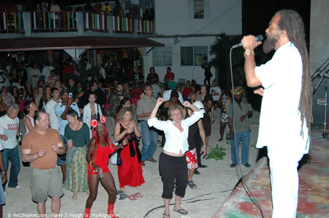 John Holt @ Bourbon Beach - Saturday, January 22, 2006 - Negril Travel Guide, Negril Jamaica WI - http://www.negriltravelguide.com - info@negriltravelguide.com...!