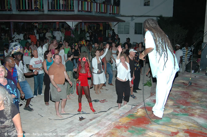 John Holt @ Bourbon Beach - Saturday, January 22, 2006 - Negril Travel Guide, Negril Jamaica WI - http://www.negriltravelguide.com - info@negriltravelguide.com...!