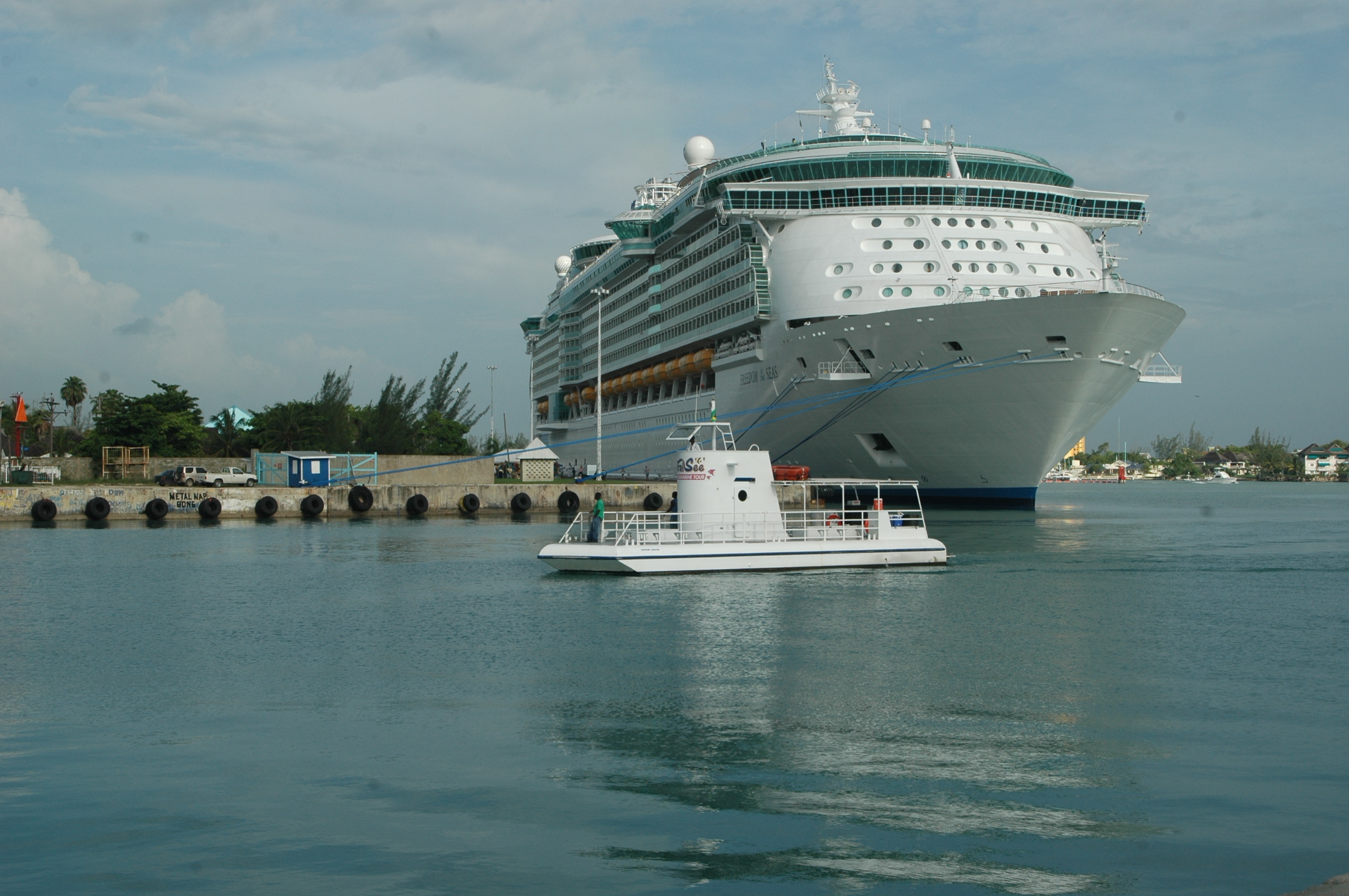 Freedom Of The Seas Photos - Negril Travel Guide, Negril Jamaica WI - http://www.negriltravelguide.com - info@negriltravelguide.com...!