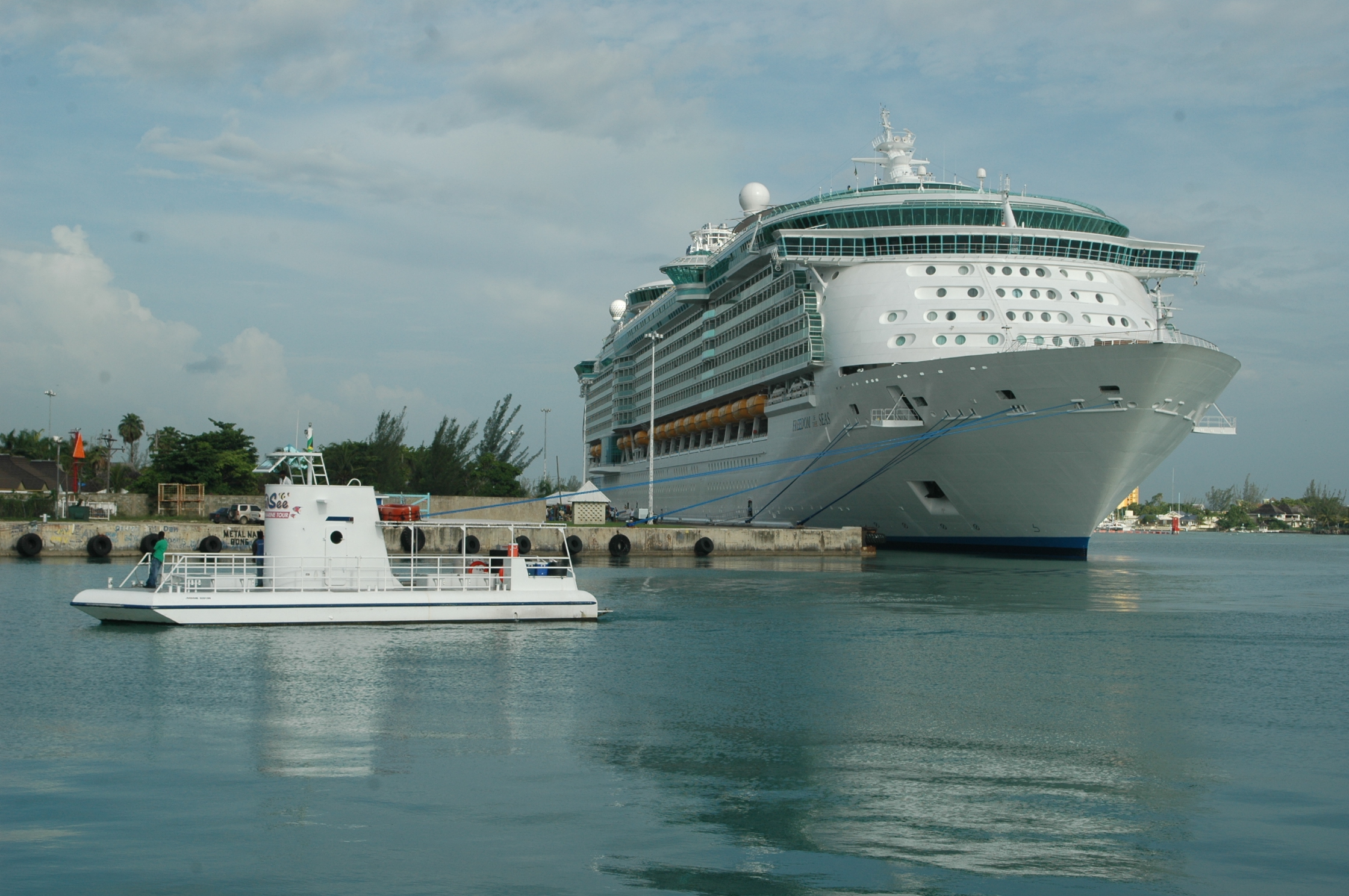 Freedom Of The Seas Photos - Negril Travel Guide, Negril Jamaica WI - http://www.negriltravelguide.com - info@negriltravelguide.com...!