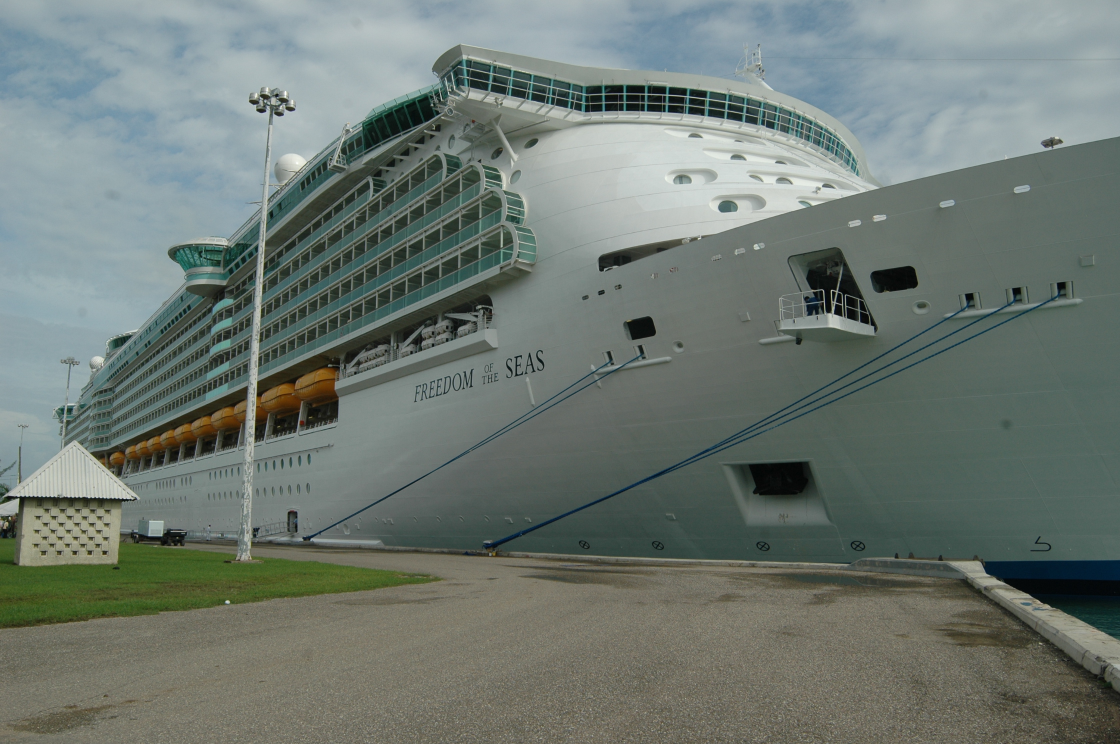 Freedom Of The Seas Photos - Negril Travel Guide, Negril Jamaica WI - http://www.negriltravelguide.com - info@negriltravelguide.com...!