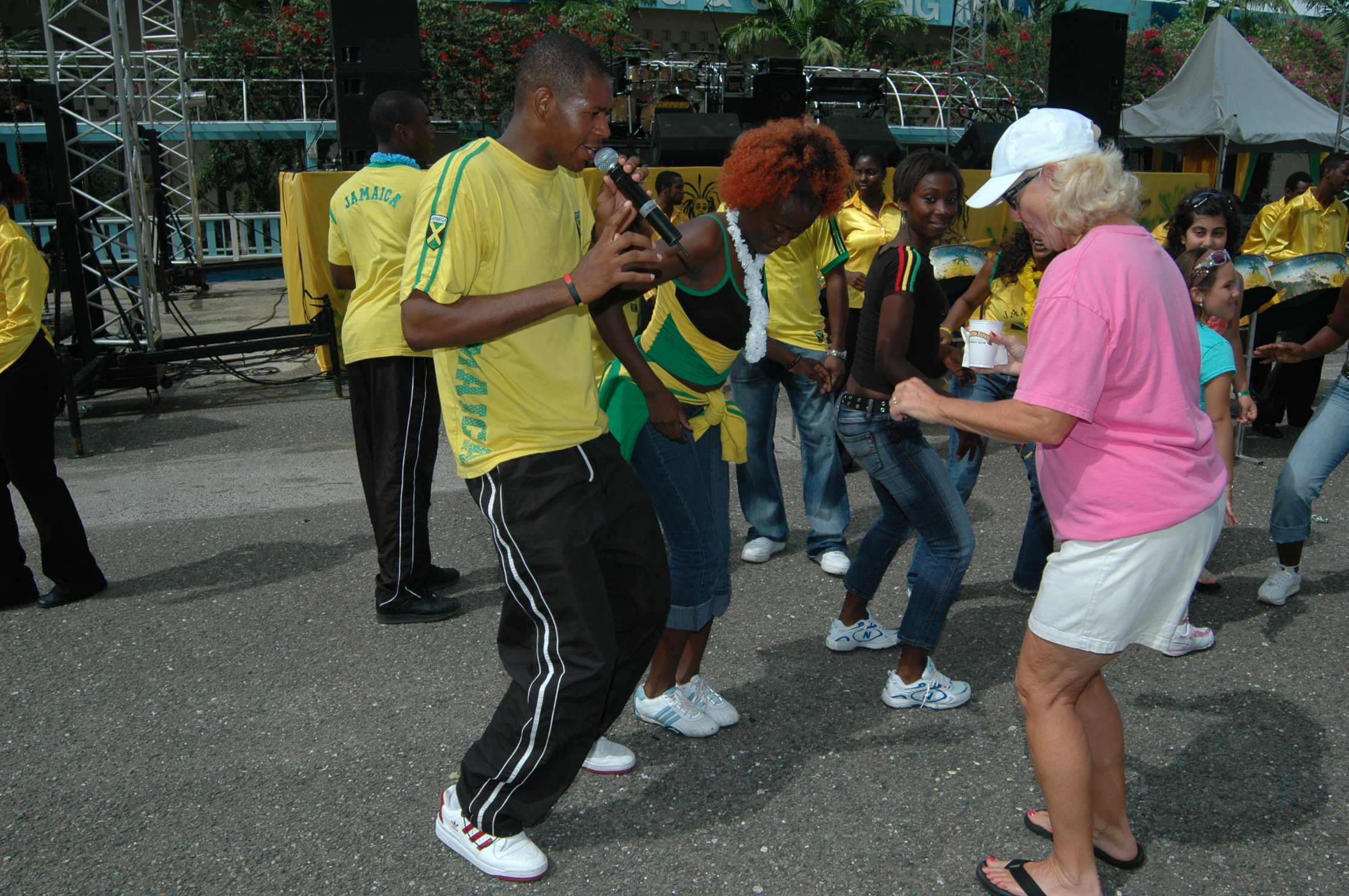 Freedom Of The Seas Photos - Negril Travel Guide, Negril Jamaica WI - http://www.negriltravelguide.com - info@negriltravelguide.com...!