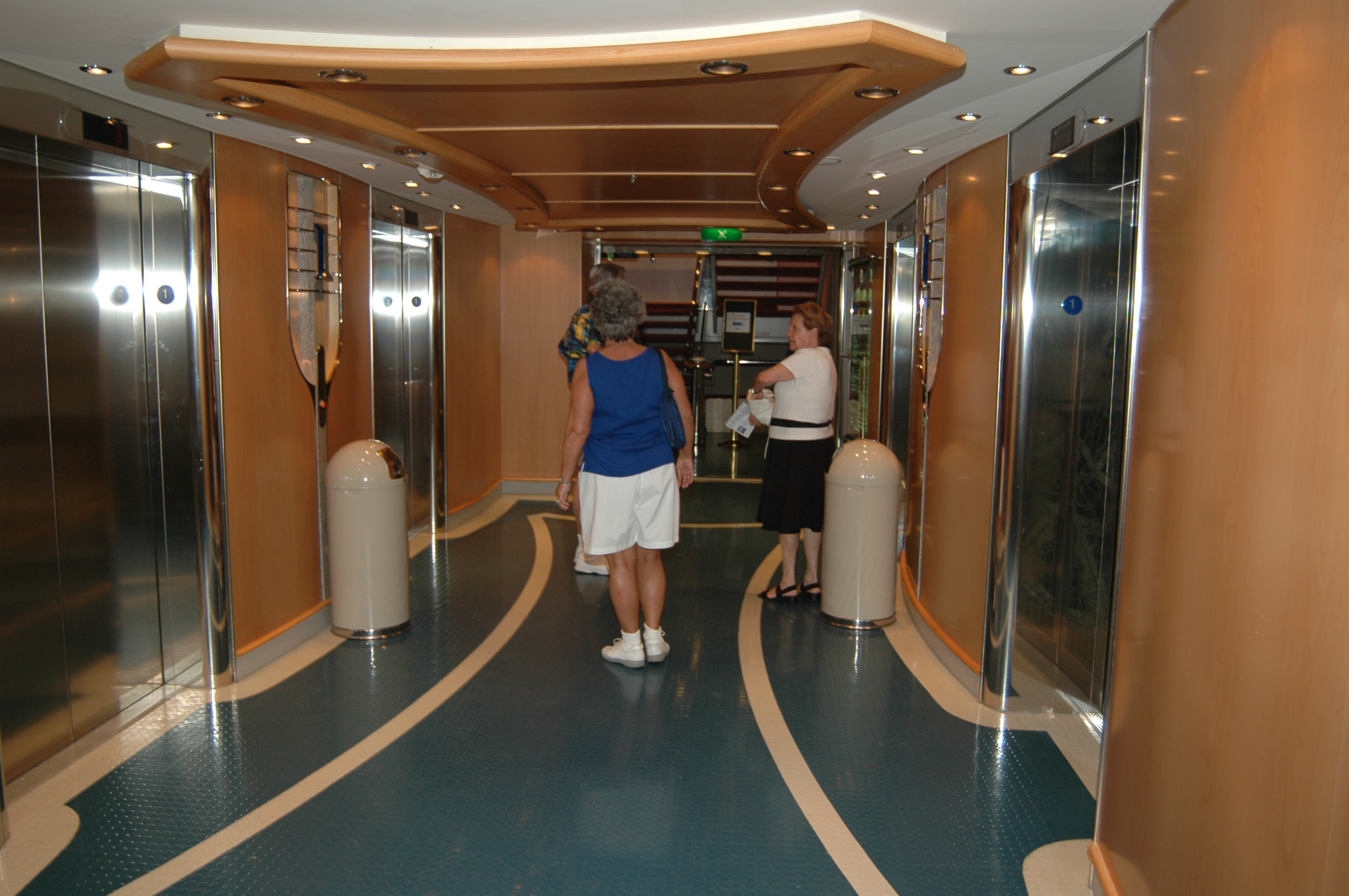 Freedom Of The Seas Photos - Negril Travel Guide, Negril Jamaica WI - http://www.negriltravelguide.com - info@negriltravelguide.com...!