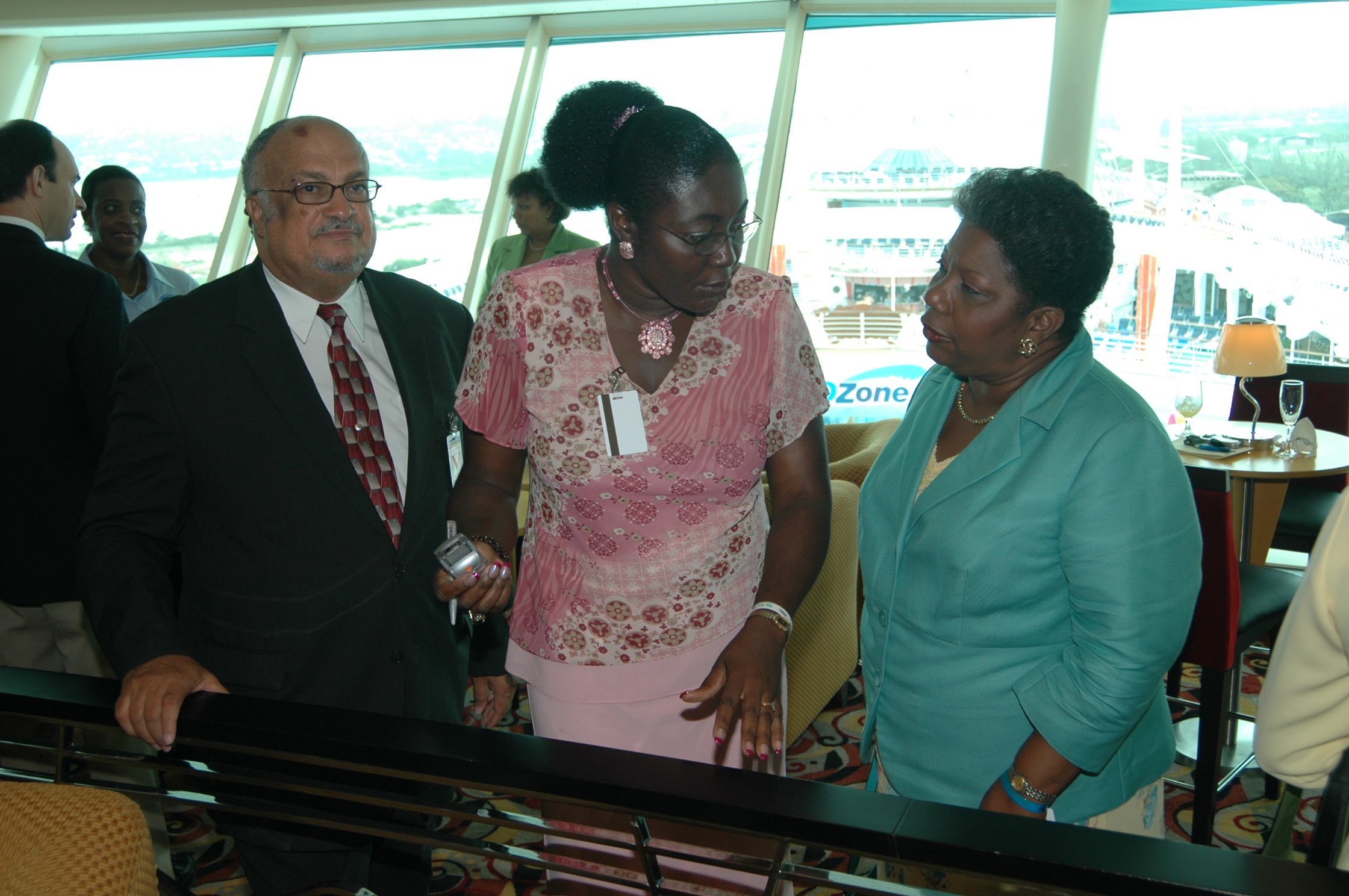 Freedom Of The Seas Photos - Negril Travel Guide, Negril Jamaica WI - http://www.negriltravelguide.com - info@negriltravelguide.com...!