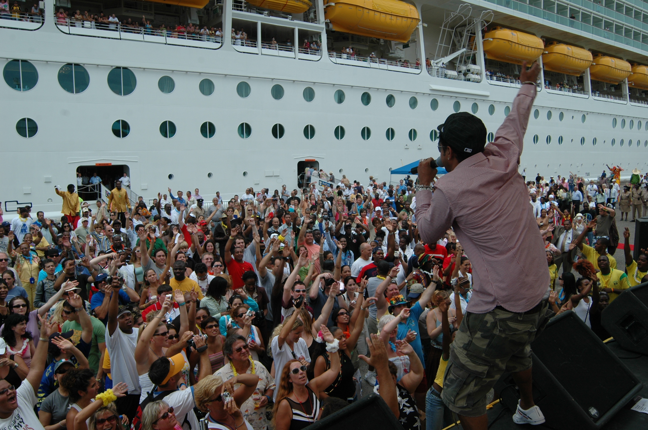 Freedom Of The Seas Photos - Negril Travel Guide, Negril Jamaica WI - http://www.negriltravelguide.com - info@negriltravelguide.com...!