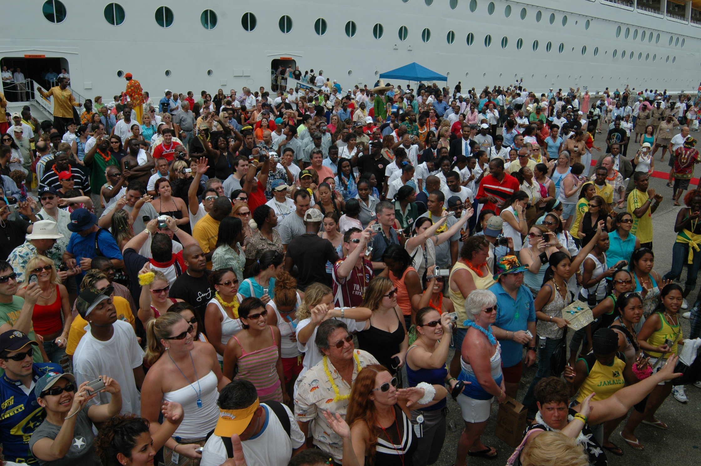 Freedom Of The Seas Photos - Negril Travel Guide, Negril Jamaica WI - http://www.negriltravelguide.com - info@negriltravelguide.com...!