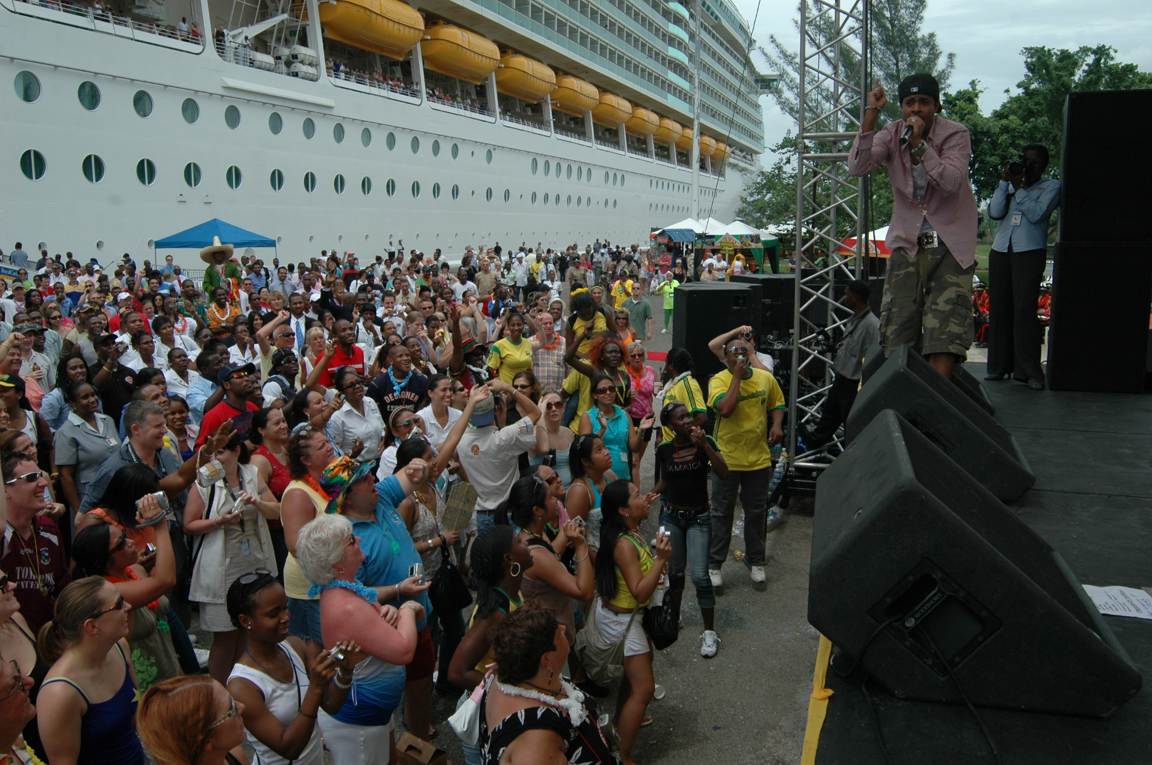 Freedom Of The Seas Photos - Negril Travel Guide, Negril Jamaica WI - http://www.negriltravelguide.com - info@negriltravelguide.com...!