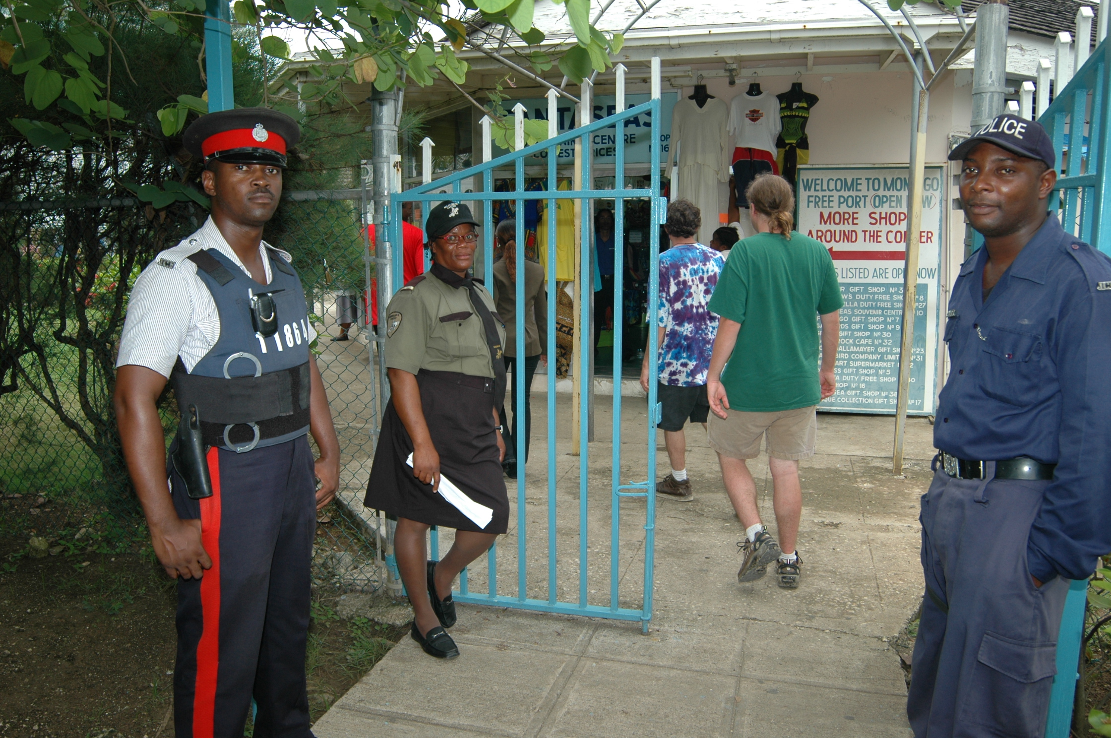 Freedom Of The Seas Photos - Negril Travel Guide, Negril Jamaica WI - http://www.negriltravelguide.com - info@negriltravelguide.com...!