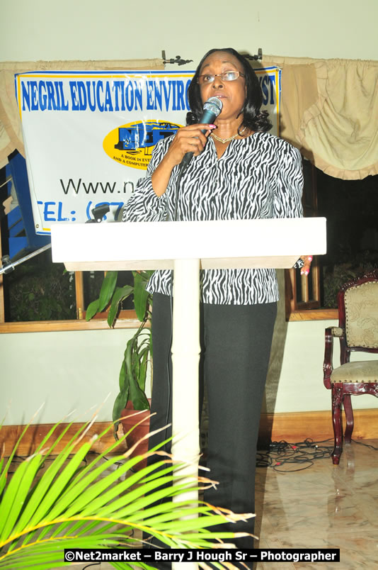 The Graduation Ceremony Of Police Officers - Negril Education Evironmaent Trust (NEET), Graduation Exercise For Level One Computer Training, Venue at Travellers Beach Resort, Norman Manley Boulevard, Negril, Westmoreland, Jamaica - Saturday, April 5, 2009 - Photographs by Net2Market.com - Barry J. Hough Sr, Photographer/Photojournalist - Negril Travel Guide, Negril Jamaica WI - http://www.negriltravelguide.com - info@negriltravelguide.com...!