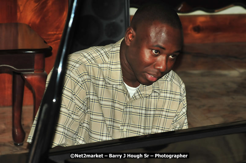 The Graduation Ceremony Of Police Officers - Negril Education Evironmaent Trust (NEET), Graduation Exercise For Level One Computer Training, Venue at Travellers Beach Resort, Norman Manley Boulevard, Negril, Westmoreland, Jamaica - Saturday, April 5, 2009 - Photographs by Net2Market.com - Barry J. Hough Sr, Photographer/Photojournalist - Negril Travel Guide, Negril Jamaica WI - http://www.negriltravelguide.com - info@negriltravelguide.com...!