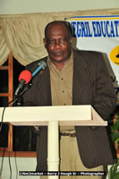 DSC_7858.jpg (81,884 bytes)