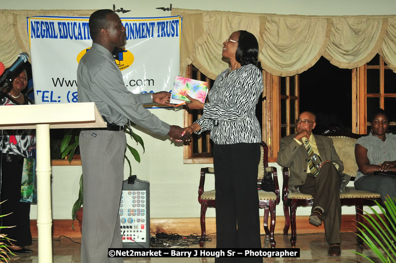 The Graduation Ceremony Of Police Officers - Negril Education Evironmaent Trust (NEET), Graduation Exercise For Level One Computer Training, Venue at Travellers Beach Resort, Norman Manley Boulevard, Negril, Westmoreland, Jamaica - Saturday, April 5, 2009 - Photographs by Net2Market.com - Barry J. Hough Sr, Photographer/Photojournalist - The Negril Travel Guide - Negril's and Jamaica's Number One Concert Photography Web Site with over 40,000 Jamaican Concert photographs Published -  Negril Travel Guide, Negril Jamaica WI - http://www.negriltravelguide.com - info@negriltravelguide.com...!