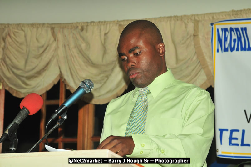The Graduation Ceremony Of Police Officers - Negril Education Evironmaent Trust (NEET), Graduation Exercise For Level One Computer Training, Venue at Travellers Beach Resort, Norman Manley Boulevard, Negril, Westmoreland, Jamaica - Saturday, April 5, 2009 - Photographs by Net2Market.com - Barry J. Hough Sr, Photographer/Photojournalist - The Negril Travel Guide - Negril's and Jamaica's Number One Concert Photography Web Site with over 40,000 Jamaican Concert photographs Published -  Negril Travel Guide, Negril Jamaica WI - http://www.negriltravelguide.com - info@negriltravelguide.com...!