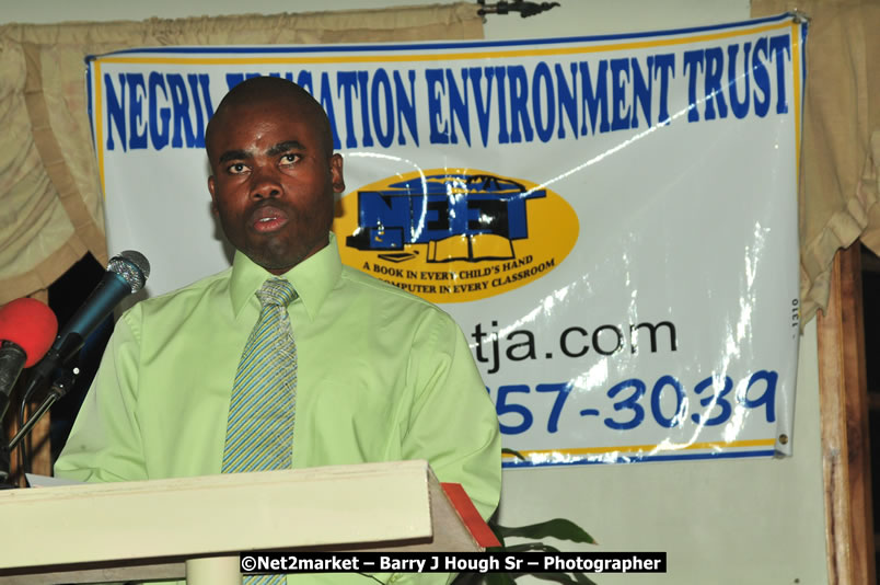 The Graduation Ceremony Of Police Officers - Negril Education Evironmaent Trust (NEET), Graduation Exercise For Level One Computer Training, Venue at Travellers Beach Resort, Norman Manley Boulevard, Negril, Westmoreland, Jamaica - Saturday, April 5, 2009 - Photographs by Net2Market.com - Barry J. Hough Sr, Photographer/Photojournalist - The Negril Travel Guide - Negril's and Jamaica's Number One Concert Photography Web Site with over 40,000 Jamaican Concert photographs Published -  Negril Travel Guide, Negril Jamaica WI - http://www.negriltravelguide.com - info@negriltravelguide.com...!