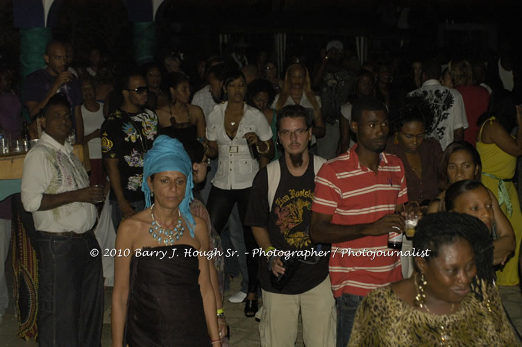 Toots and the Maytals - Grammy Award Winner @ Negril Fest - Presented by Money Cologne Promotions - Special Guest Star Jamaica Michael Jackson, Stama, Adeebe - Backed by Hurricane Band, MC Rev. BB on January 6, 2010 @ Roots Bamboo, Norman Manley Boulevard, Negril, Westmoreland, Jamaica W.I. - Photographs by Net2Market.com - Barry J. Hough Sr, Photographer/Photojournalist - The Negril Travel Guide - Negril's and Jamaica's Number One Concert Photography Web Site with over 40,000 Jamaican Concert photographs Published -  Negril Travel Guide, Negril Jamaica WI - http://www.negriltravelguide.com - info@negriltravelguide.com...!