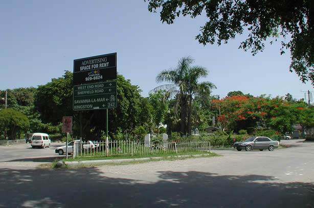 Negril Round-About Photographs - Celebrating 20 Years of Service to the Negril Community Photos - Negril Travel Guide, Negril Jamaica WI - http://www.negriltravelguide.com - info@negriltravelguide.com...!
