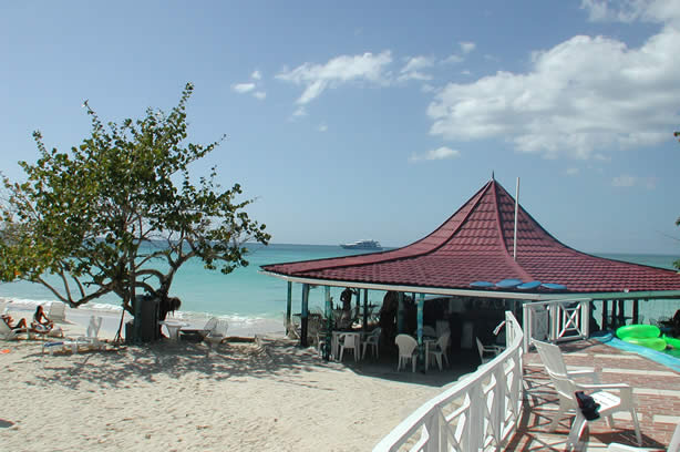 Negril's Tree House Resort Photos - Negril Travel Guide, Negril Jamaica WI - http://www.negriltravelguide.com - info@negriltravelguide.com...!