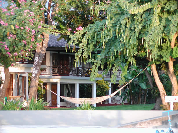 Negril's Tree House Resort Photos - Negril Travel Guide, Negril Jamaica WI - http://www.negriltravelguide.com - info@negriltravelguide.com...!