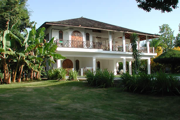Negril's Tree House Resort Photos - Negril Travel Guide, Negril Jamaica WI - http://www.negriltravelguide.com - info@negriltravelguide.com...!