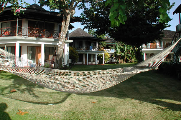 Negril's Tree House Resort Photos - Negril Travel Guide, Negril Jamaica WI - http://www.negriltravelguide.com - info@negriltravelguide.com...!