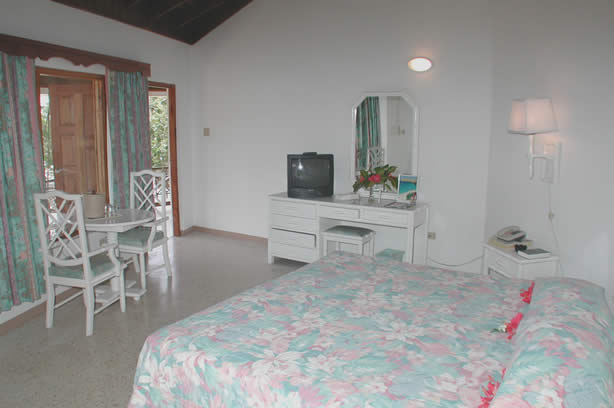 Negril's Tree House Resort Photos - Negril Travel Guide, Negril Jamaica WI - http://www.negriltravelguide.com - info@negriltravelguide.com...!