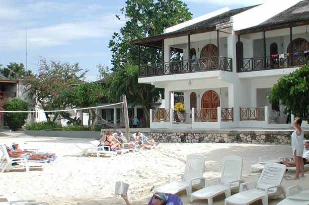 Negril's Tree House Resort Photos - Negril Travel Guide, Negril Jamaica WI - http://www.negriltravelguide.com - info@negriltravelguide.com...!