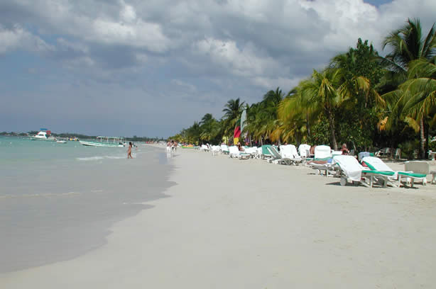 A Photo Walk along Negril's Famous Seven Mile Beach - Negril Travel Guide, Negril Jamaica WI - http://www.negriltravelguide.com - info@negriltravelguide.com...!