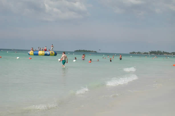 A Photo Walk along Negril's Famous Seven Mile Beach - Negril Travel Guide, Negril Jamaica WI - http://www.negriltravelguide.com - info@negriltravelguide.com...!